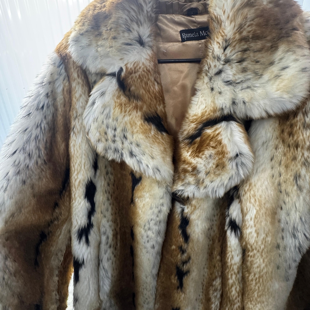 Pamela McCoy Faux Lynx Bobcat Fur Coat, Elegant Faux Fur Coat Vegan Sz Large - Picture 7 of 17